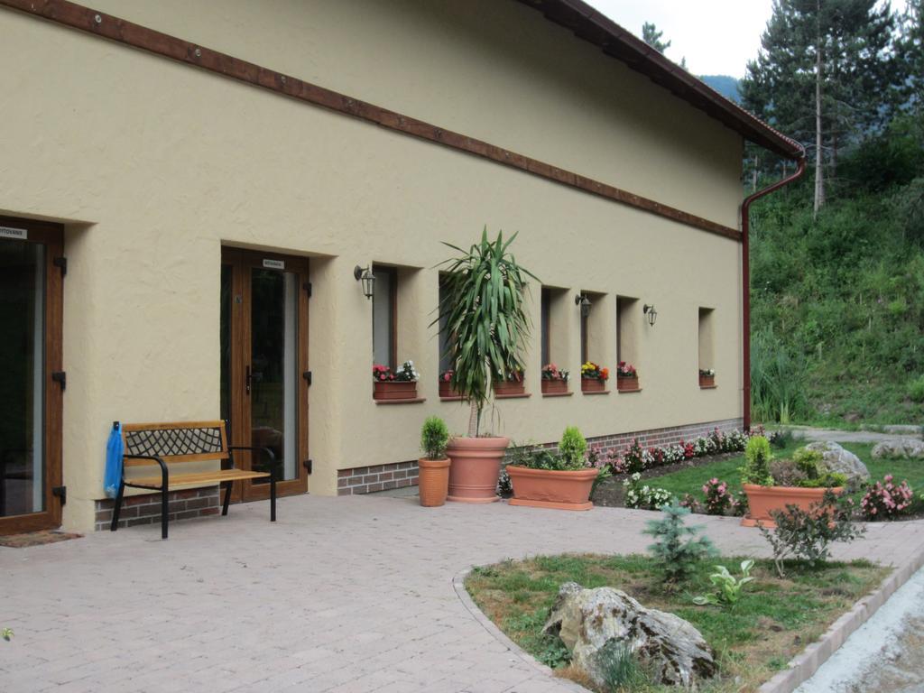Hotel Penzion Drienovkou Považská Bystrica Zewnętrze zdjęcie