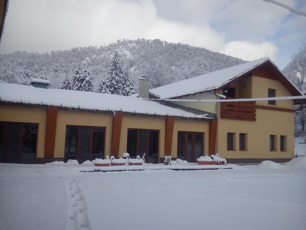 Hotel Penzion Drienovkou Považská Bystrica Zewnętrze zdjęcie
