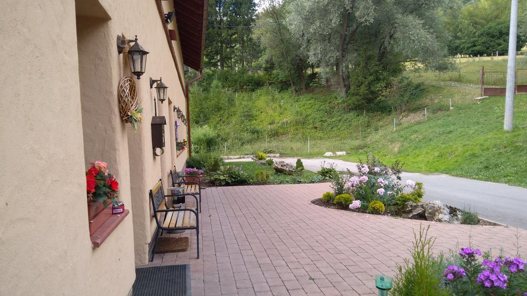 Hotel Penzion Drienovkou Považská Bystrica Zewnętrze zdjęcie